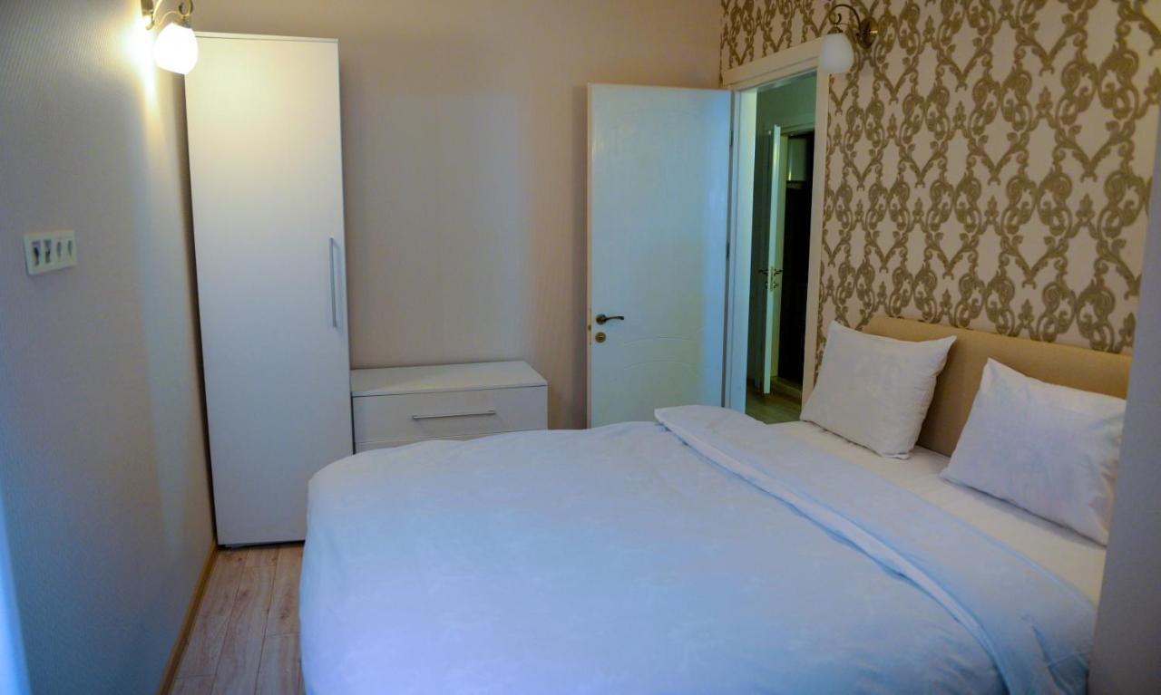 Black Sea Towers Batumi Exterior photo
